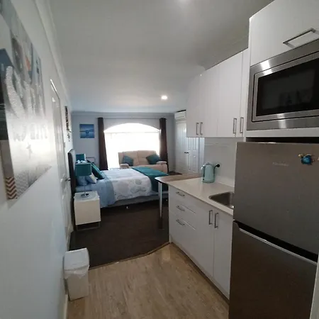 Palm Beach Guest House-3